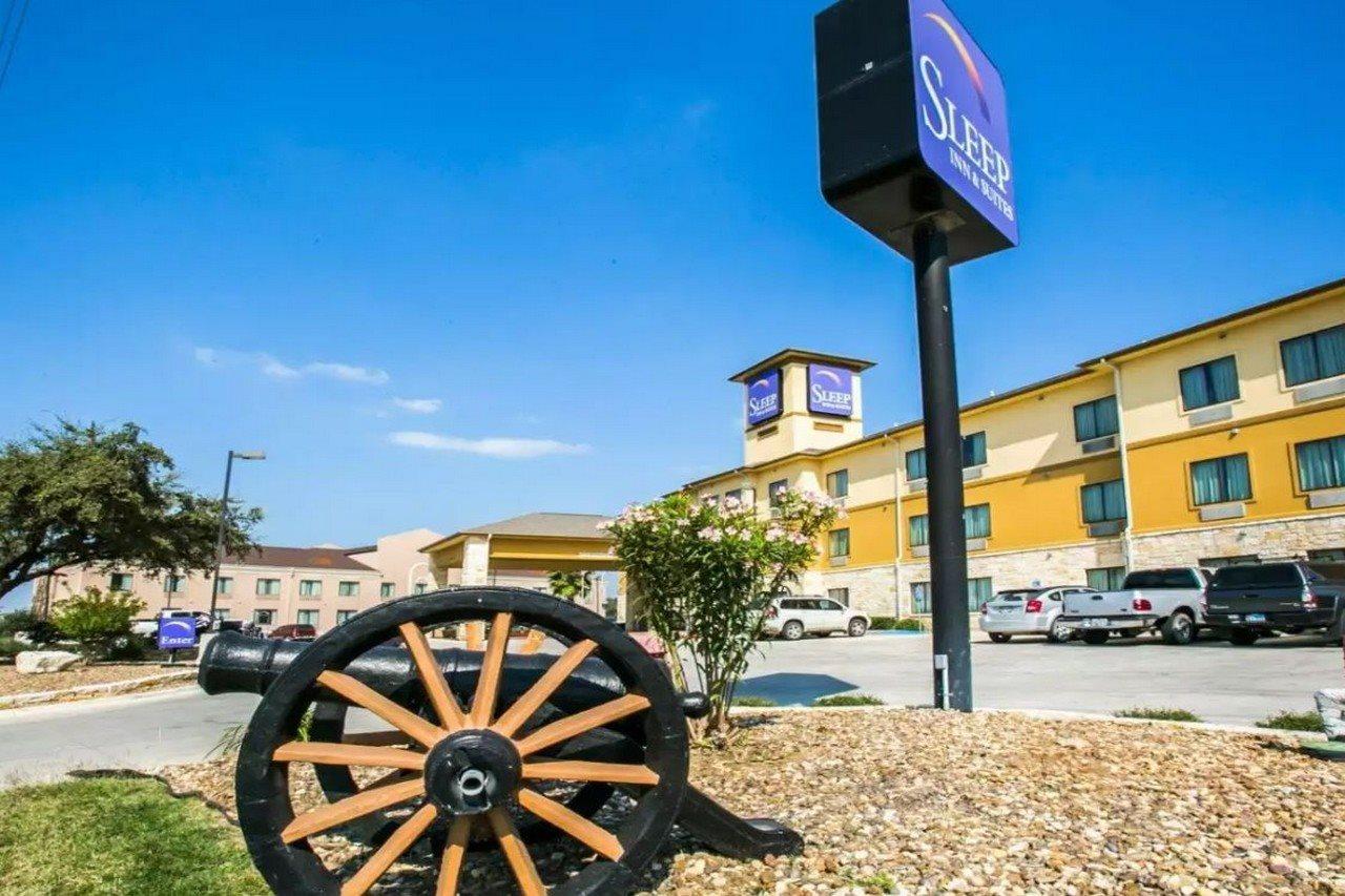 Sleep Inn & Suites Gonzales Near Palmetto State Park Buitenkant foto